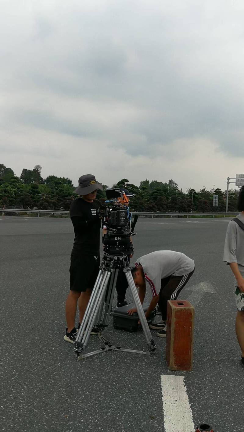 聚焦叠彩区产品视频拍摄，以专业视角雕琢产品高光影像